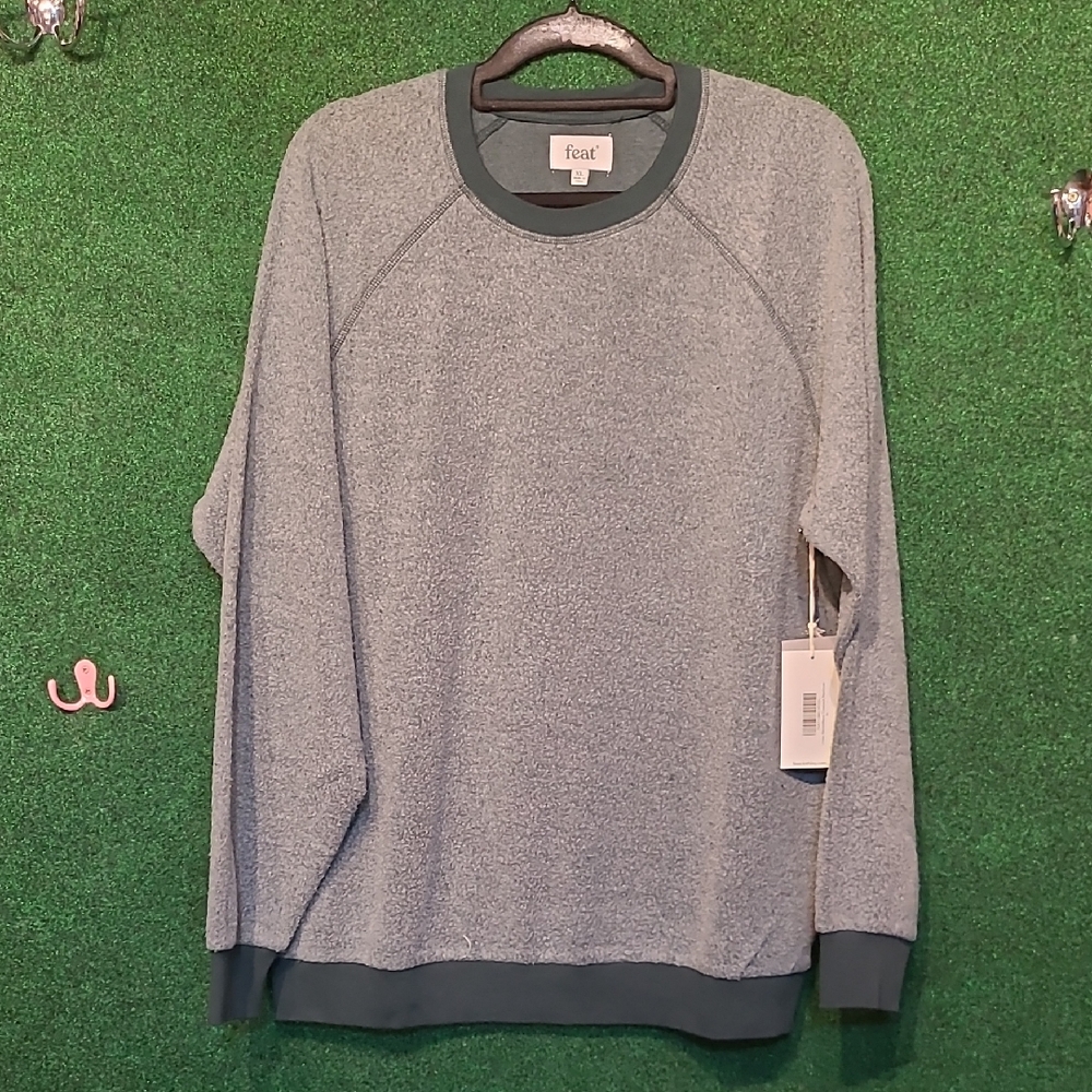 507 NWT Feat Rainforest Blanket blend Crewneck